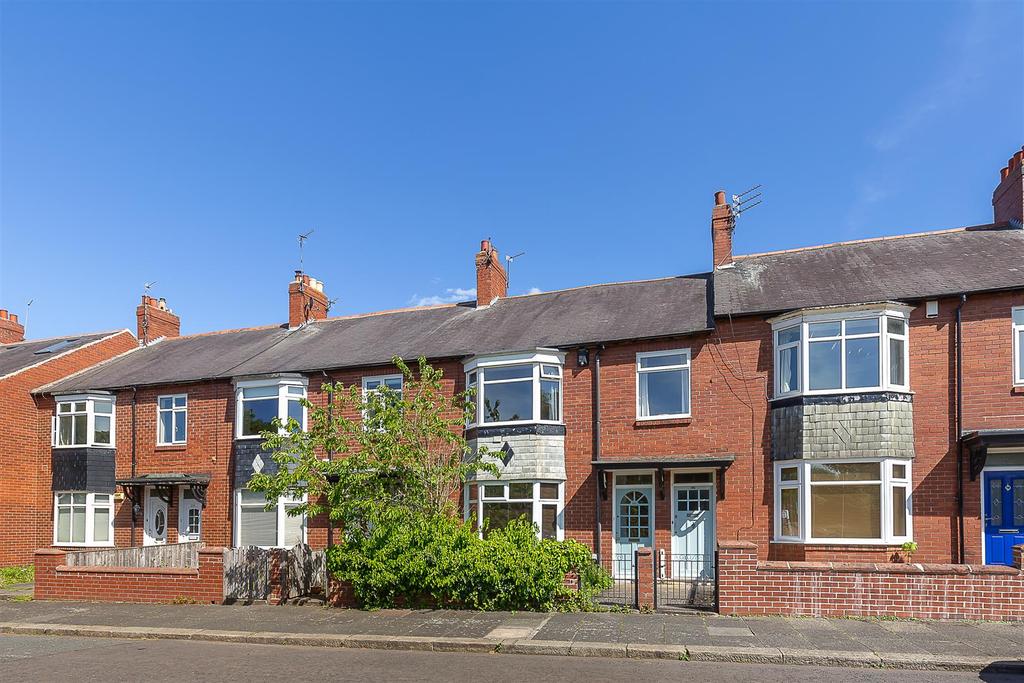Newlands Road, High West Jesmond... 3 bed flat £210,000