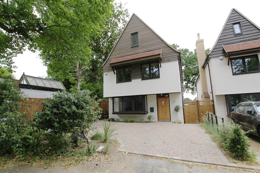Underwood Square, LeighOnSea 5 bed detached house £1,500,000