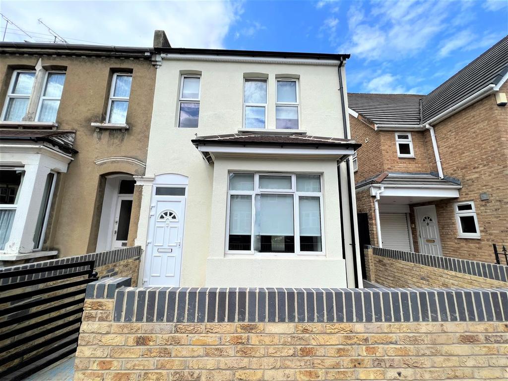 Maldon Road, SouthendOnSea 3 bed house £1,300 pcm (£300 pw)