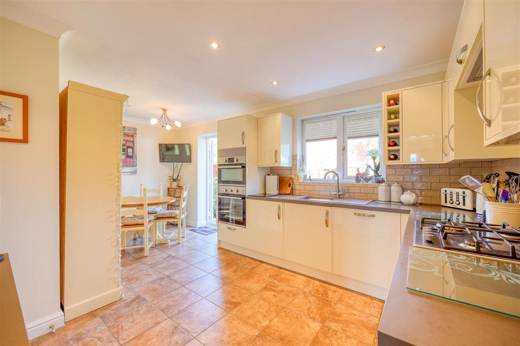 Moscow Lane, Shepshed 4 bed detached house £425,000