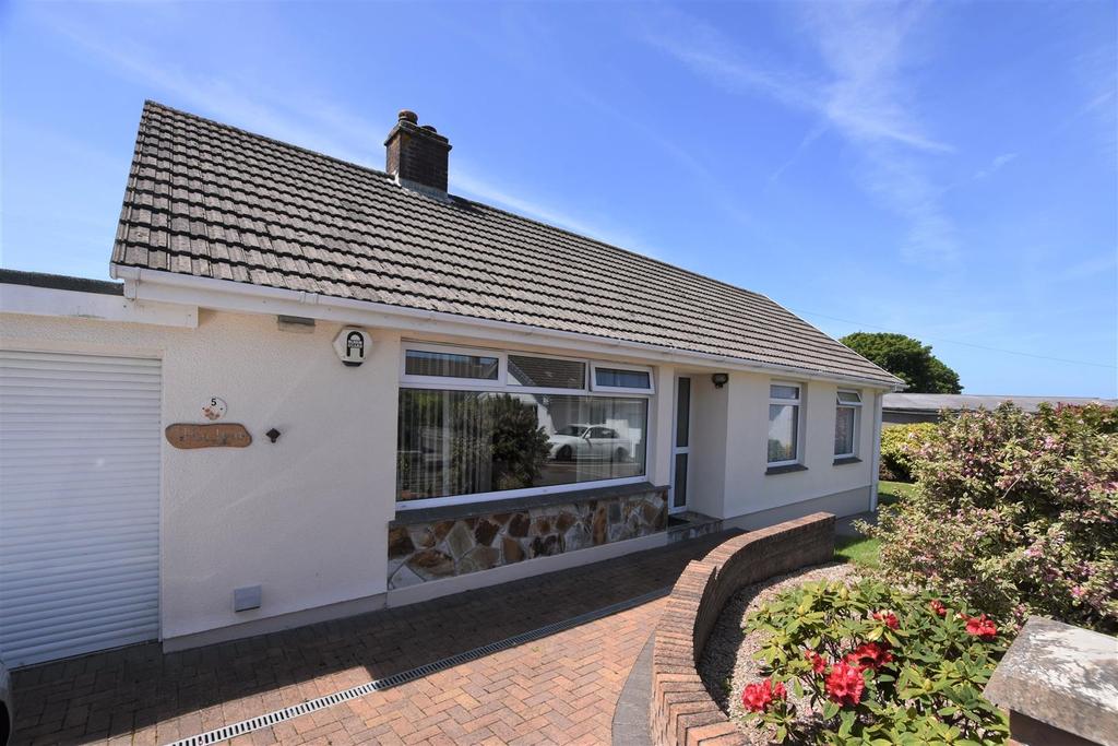 Martinvale Avenue, Mount Ambrose... 3 bed detached bungalow £365,000