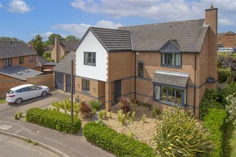 4 Bartholomew Close, Walton Park, Milton Keynes, MK7 7HH
