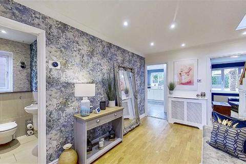 4 Bartholomew Close, Walton Park, Milton Keynes, MK7 7HH
