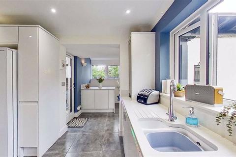 4 Bartholomew Close, Walton Park, Milton Keynes, MK7 7HH