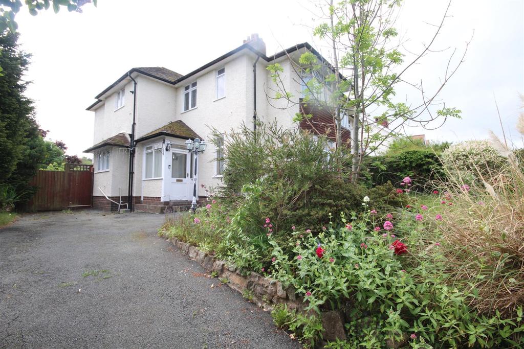 Glyn Avenue, Colwyn Bay 3 bed semidetached house for sale £270,000