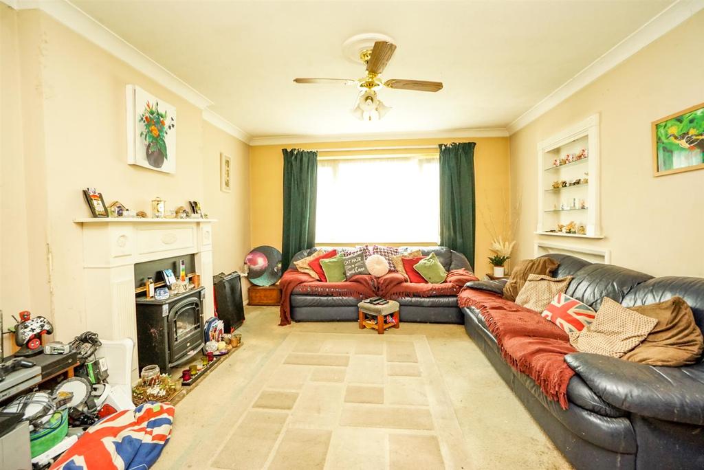 Heathlands, Westfield 3 bed end of terrace house £350,000
