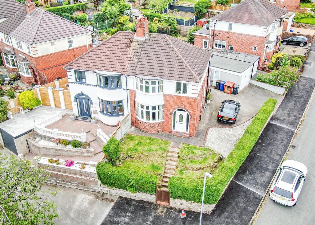 St. Edmunds Avenue, Porthill, Newcastle, Staffs 3 bed semidetached
