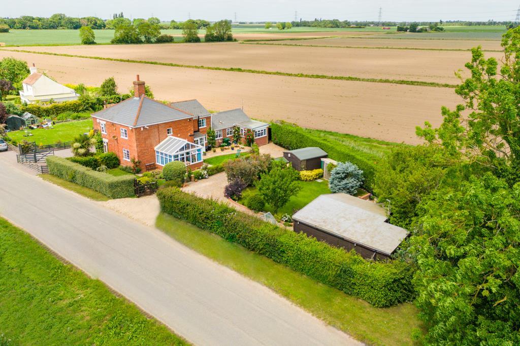 Gosberton Bank, Gosberton 3 bed semidetached house £269,995