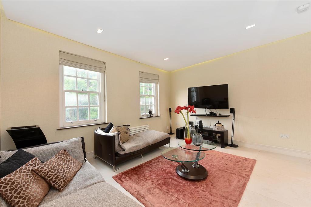 Battersea Square, Battersea, London SW11 4 bed townhouse £1,550,000