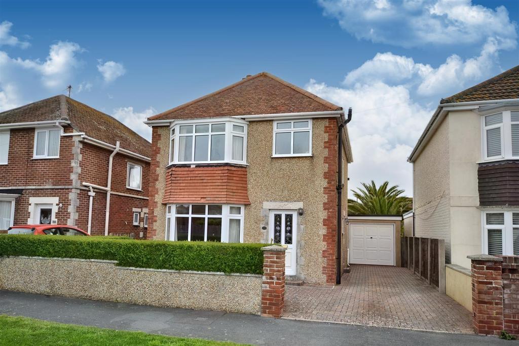 Marlborough Avenue, Weymouth 3 bed detached house £350,000