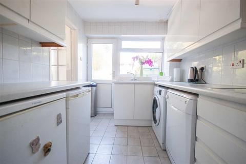 3 bedroom terraced house to rent, Parklands Drive, Nr City Centre & Old Springfield, Chelmsford