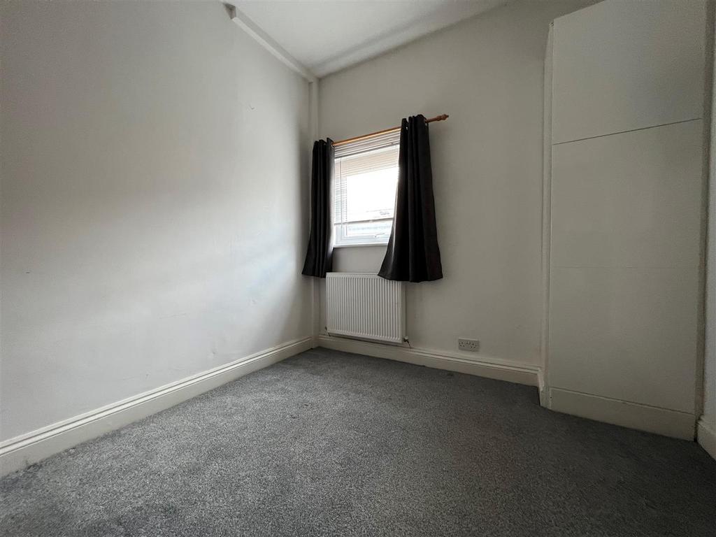 BED 1.jpg