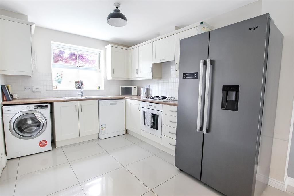 Merrybent Drive, Merrybent, Darlington 4 bed semidetached house £230,000