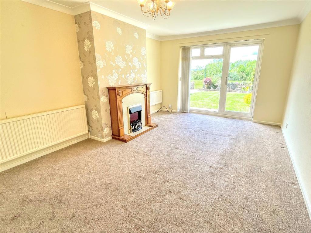 Parkland Drive, Darlington 2 bed semidetached bungalow £750 pcm (£