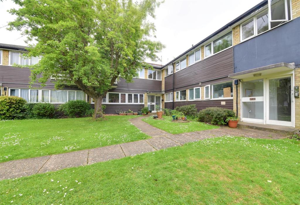 Park Gate, East Finchley, N2 2 bed apartment for sale £360,000