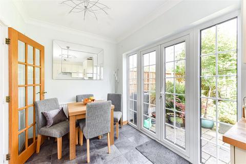 5 Gunners Grove, London, E4 9SR