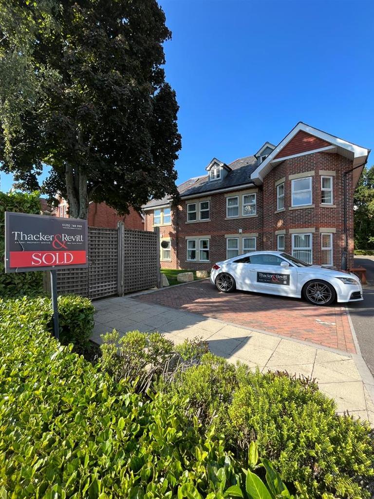 Indigo Mews, York Road, Broadstone 2 bed flat for sale £290,000