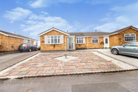 48 Holt Avenue, Bishops Tachbrook, Leamington Spa, CV33 9RE