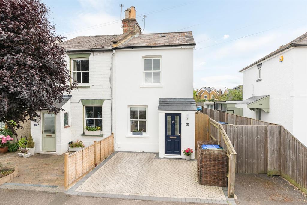 Dennis Road, East Molesey 3 bed semidetached house £655,000