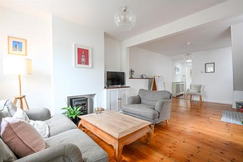 45 Dennis Road, East Molesey, KT8 9EE