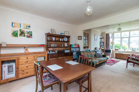 110 Abbey Road, West Bridgford, Nottingham, NG2 5NB