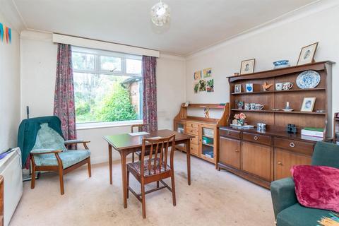 110 Abbey Road, West Bridgford, Nottingham, NG2 5NB