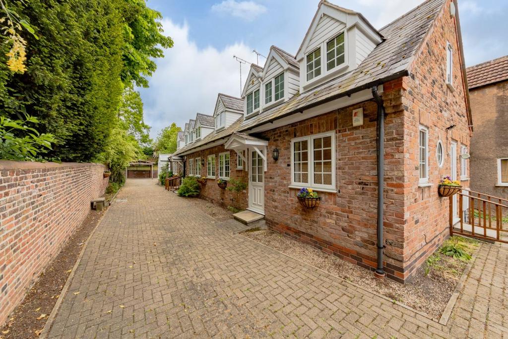 Town Green Street, Rothley, Leicester 5 bed cottage £795,000