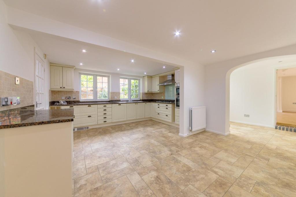 Town Green Street, Rothley, Leicester 5 bed cottage £795,000