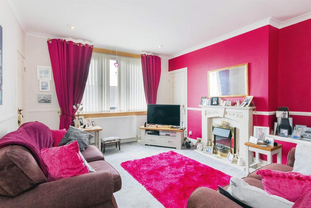 8 Beatty Place, Dunfermline, KY12 0BE 2 bed property £90,000
