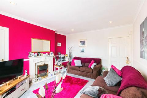 8 Beatty Place, Dunfermline, KY12 0BE