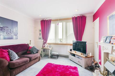 8 Beatty Place, Dunfermline, KY12 0BE