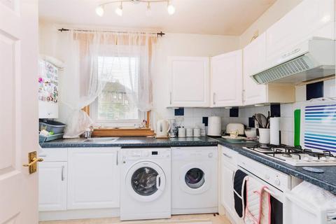 8 Beatty Place, Dunfermline, KY12 0BE