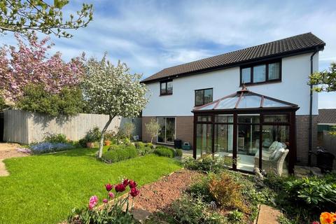 4 bedroom detached house for sale - Donniford Close, Sully