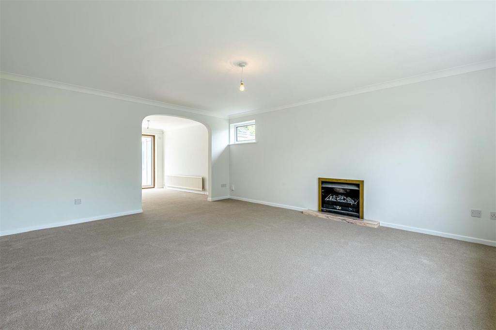 Barnstaple Road, Bedford 4 bed detached bungalow £525,000