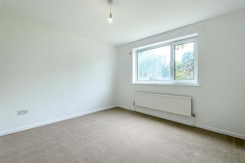 31 Barnstaple Road, Bedford, MK40 3AS