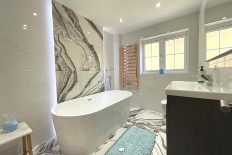 28 Balland Way, Wootton, Northampton, NN4 6AU