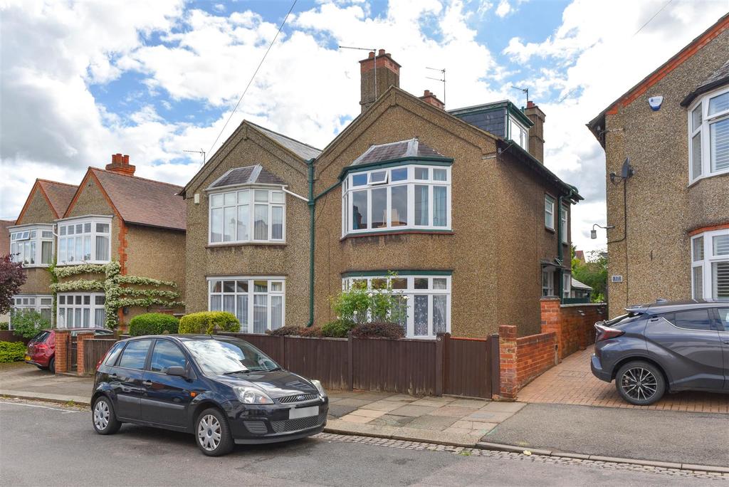 Lime Avenue, Abington, Northampton 5 bed semidetached house for sale
