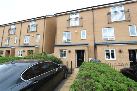 9 Schoolfield Road, West Thurrock, Grays, RM20 3AN