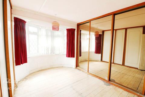191 Broad Walk, Kidbrooke, London, SE3 8NG
