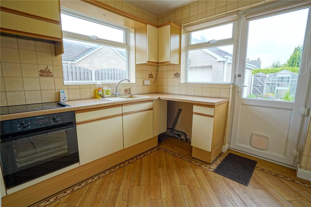 Sorby Way, Wickersley, Rotherham, South Yorkshire, S66 2 bed bungalow