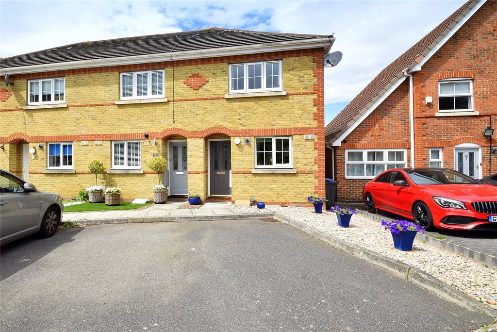 The Limes, Dedworth Road, Windsor, Berkshire, SL4 2 bed end of terrace