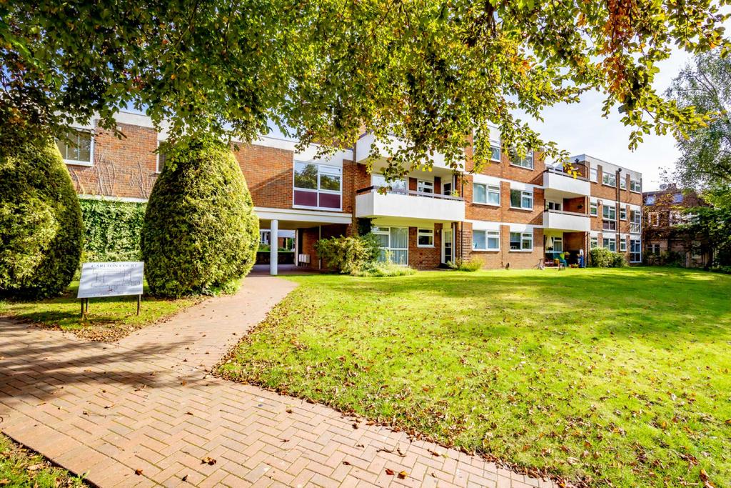 Carlton Court, Carlton Road, Harpenden, Hertfordshire, AL5 2 bed