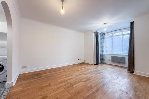 2 bedroom apartment for sale, Latium Close, Holywell Hill, St Albans, Hertfordshire, AL1