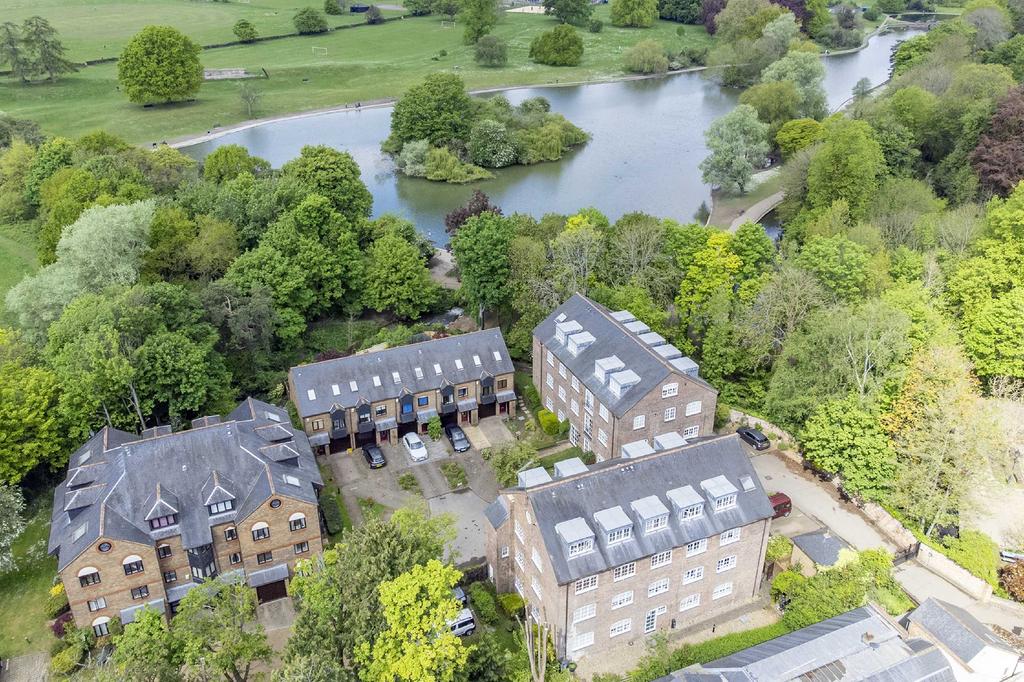 York House, Abbey Mill Lane, St.... 2 bed apartment £415,000