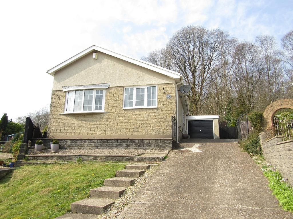 Kingrosia Park, Clydach, Swansea, City And County of Swansea. 2 bed