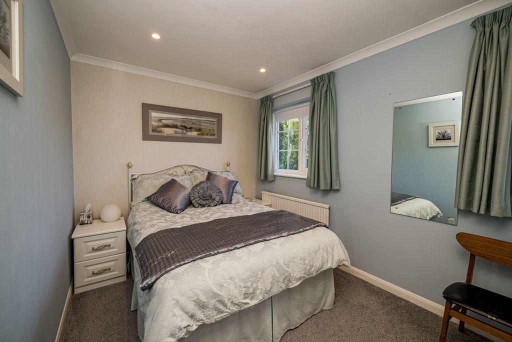 Bedroom 1 (Double)