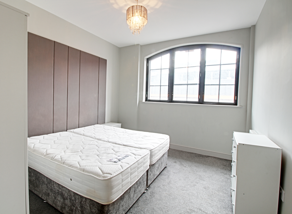 Bedroom 1 (Double)