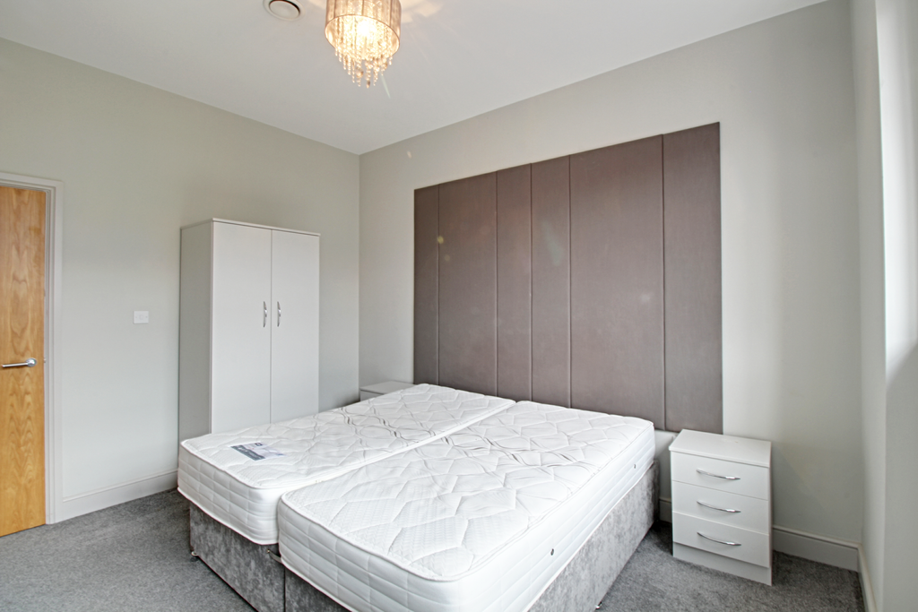 Bedroom 1 (Double)
