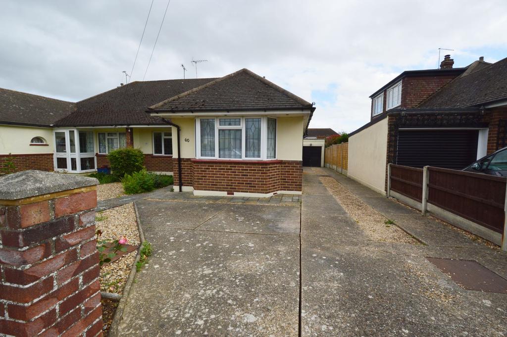 Glynde Way, SouthendOnSea, SS2 3 bed semidetached bungalow for sale