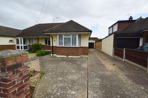 3 bedroom semi-detached bungalow for sale - Glynde Way, Southend-On-Sea, SS2